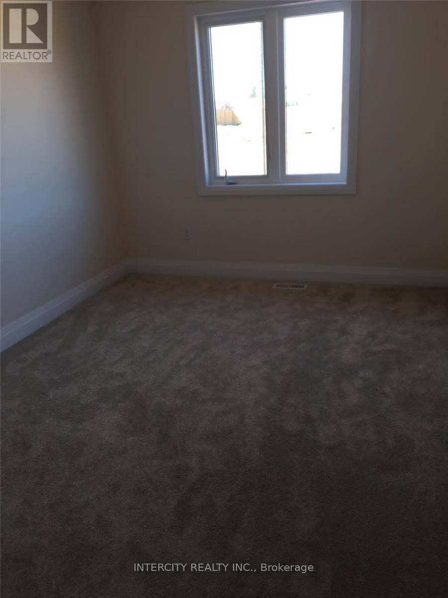 6679 Cropp Street, Niagara Falls, Ontario  L2E 0B7 - Photo 13 - X12460641