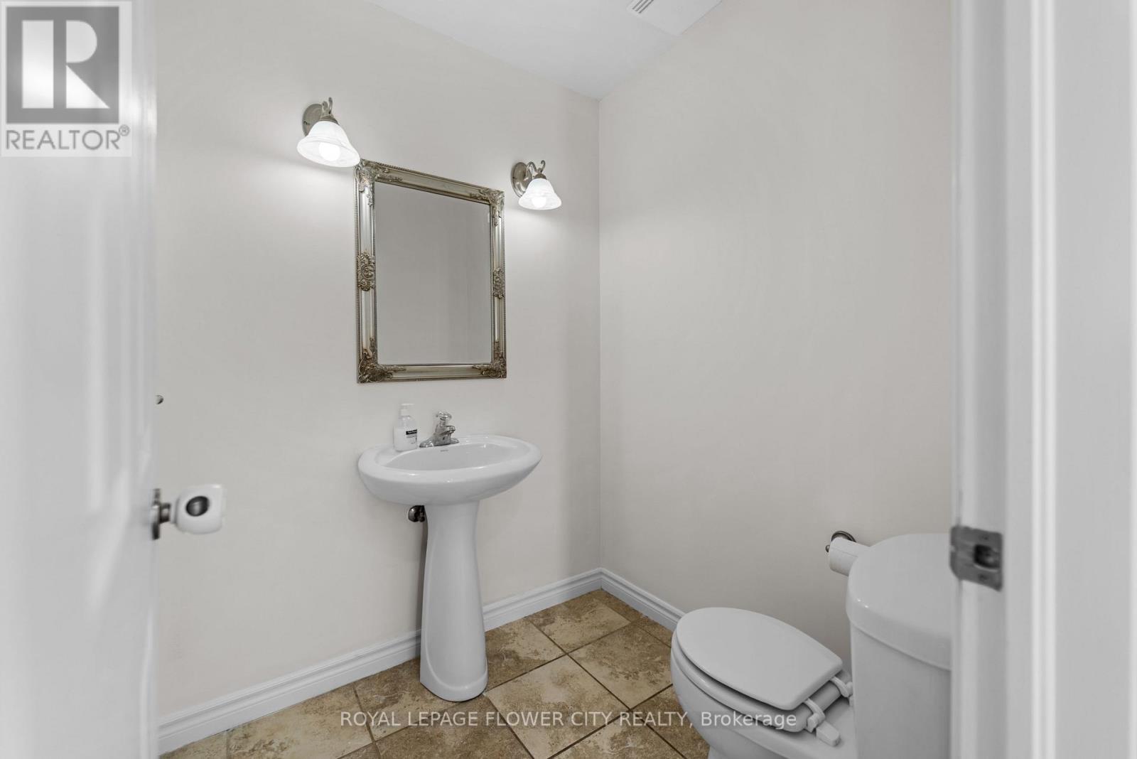76 Rochelle Crescent N, Fort Erie, Ontario  L0S 1N0 - Photo 10 - X12460646