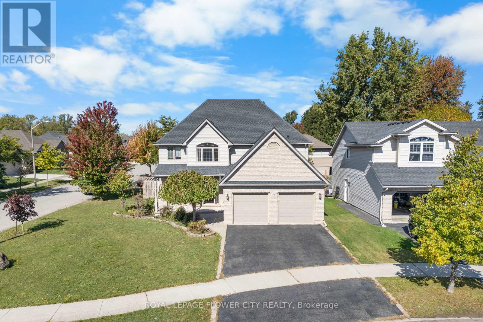 76 Rochelle Crescent N, Fort Erie, Ontario  L0S 1N0 - Photo 2 - X12460646