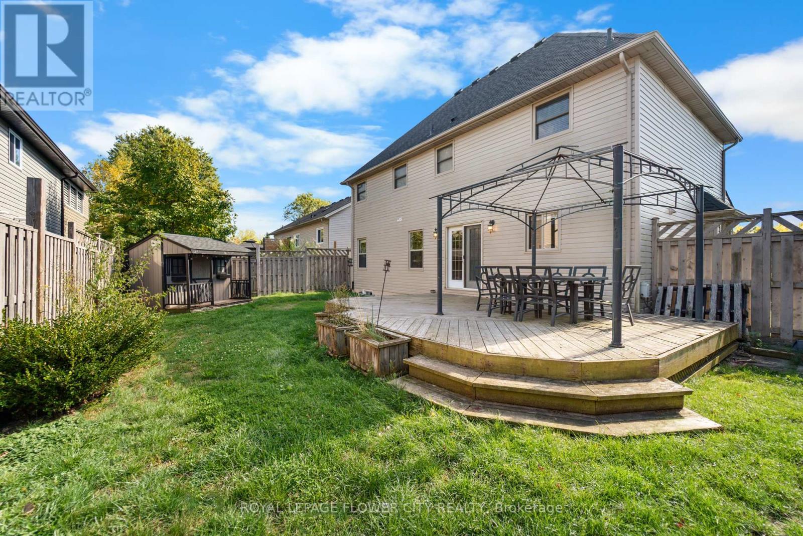 76 Rochelle Crescent N, Fort Erie, Ontario  L0S 1N0 - Photo 3 - X12460646