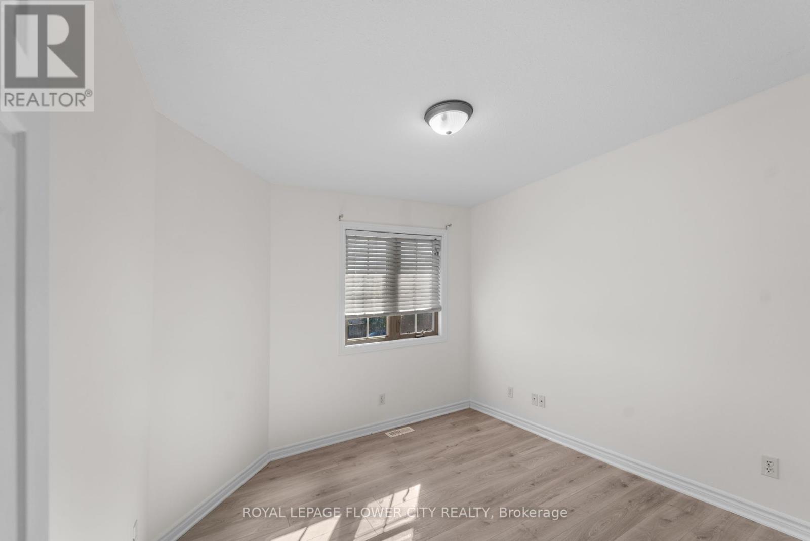 76 Rochelle Crescent N, Fort Erie, Ontario  L0S 1N0 - Photo 38 - X12460646