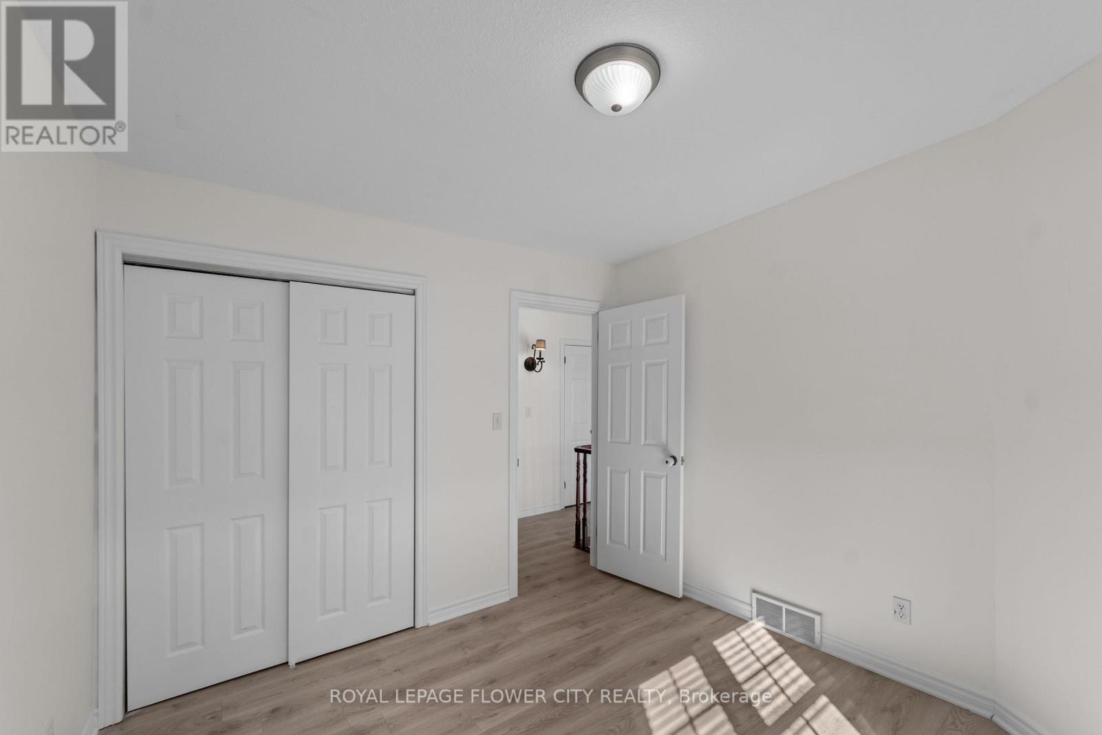 76 Rochelle Crescent N, Fort Erie, Ontario  L0S 1N0 - Photo 39 - X12460646