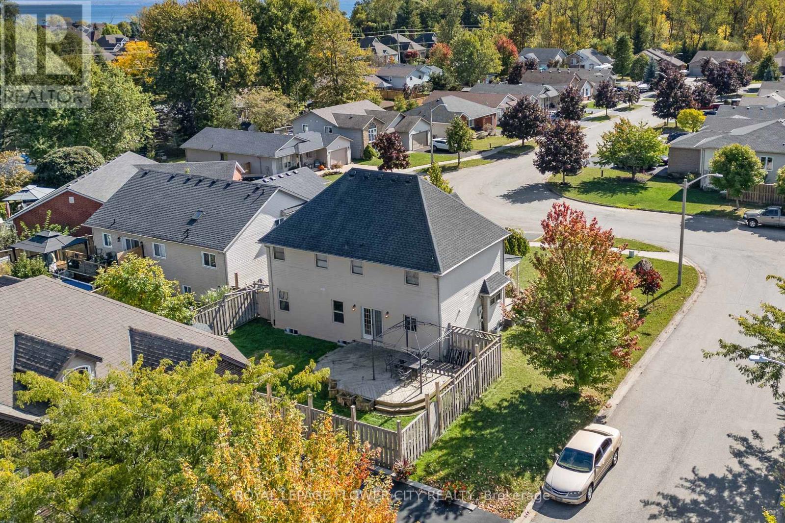 76 Rochelle Crescent N, Fort Erie, Ontario  L0S 1N0 - Photo 41 - X12460646