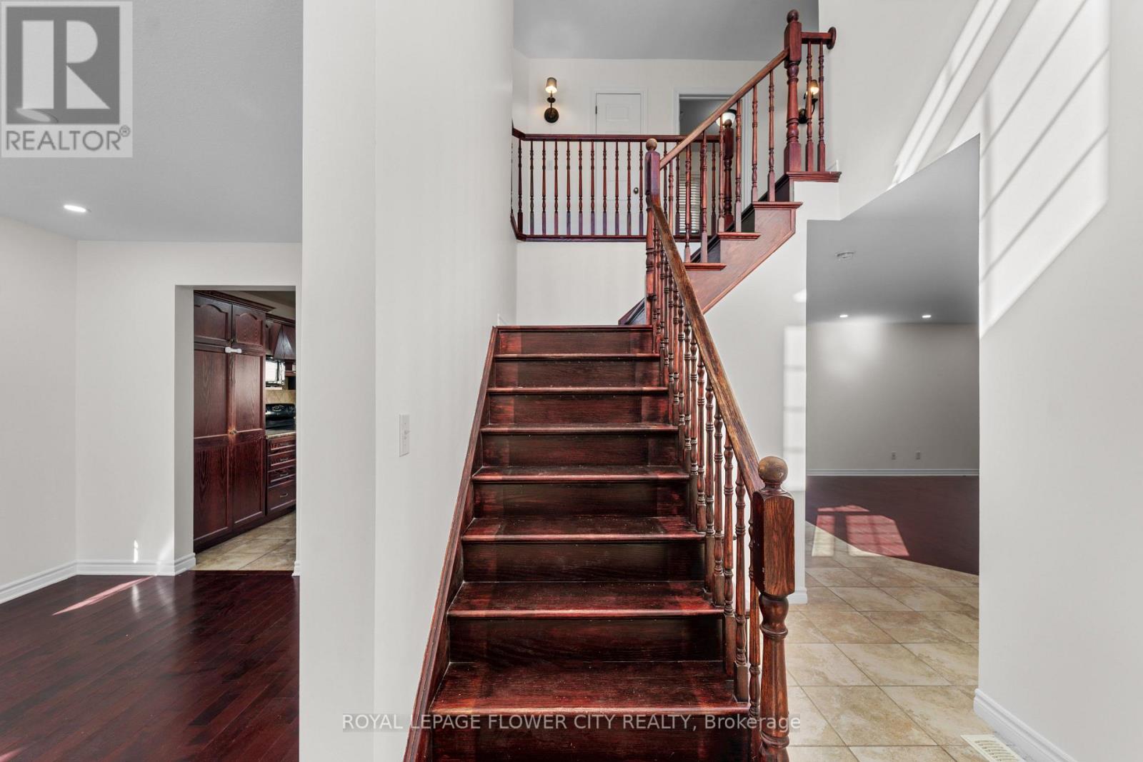 76 Rochelle Crescent N, Fort Erie, Ontario  L0S 1N0 - Photo 9 - X12460646