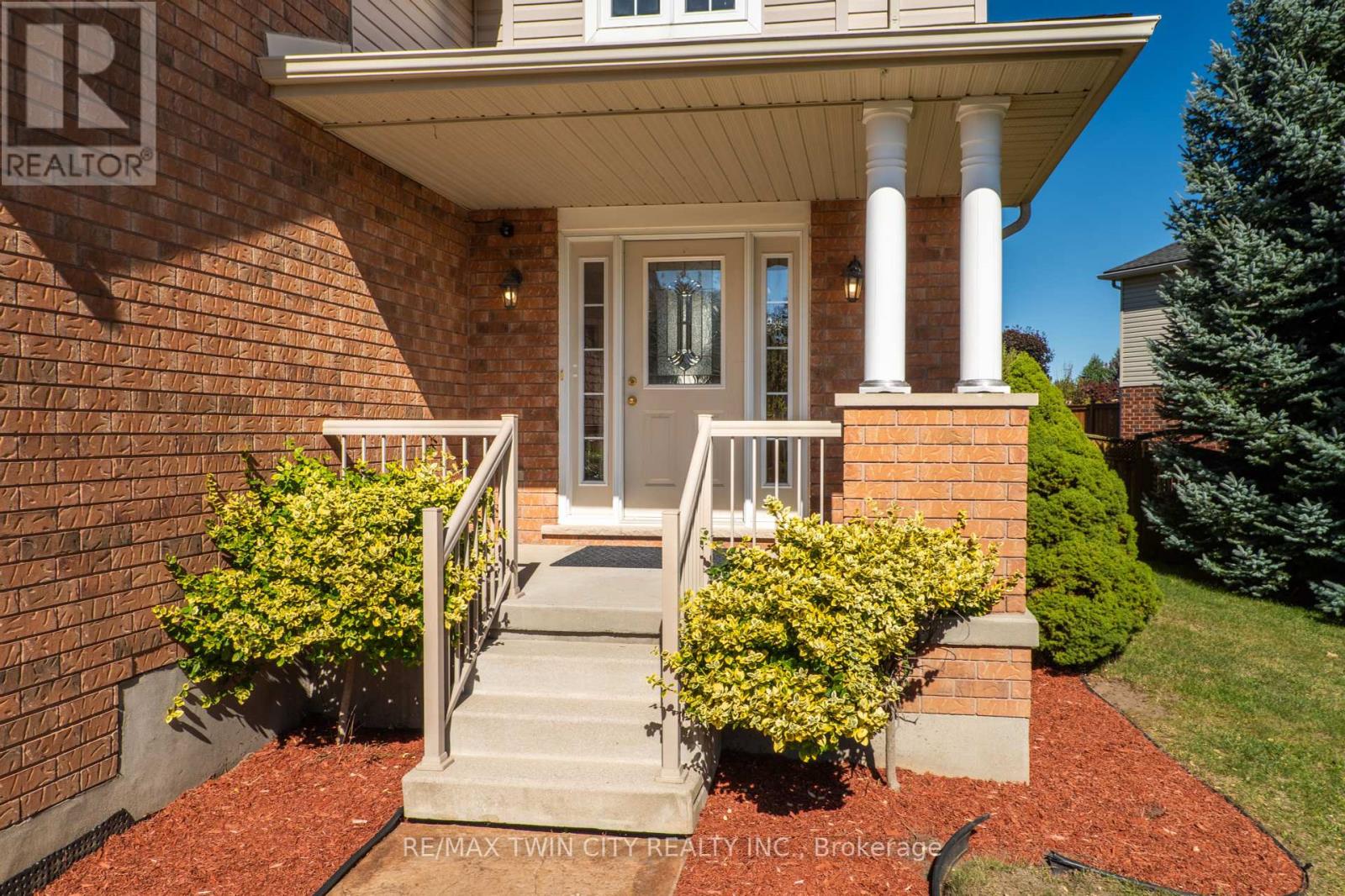 176 Pine Valley Drive, Kitchener, Ontario  N2P 2V8 - Photo 3 - X12460734