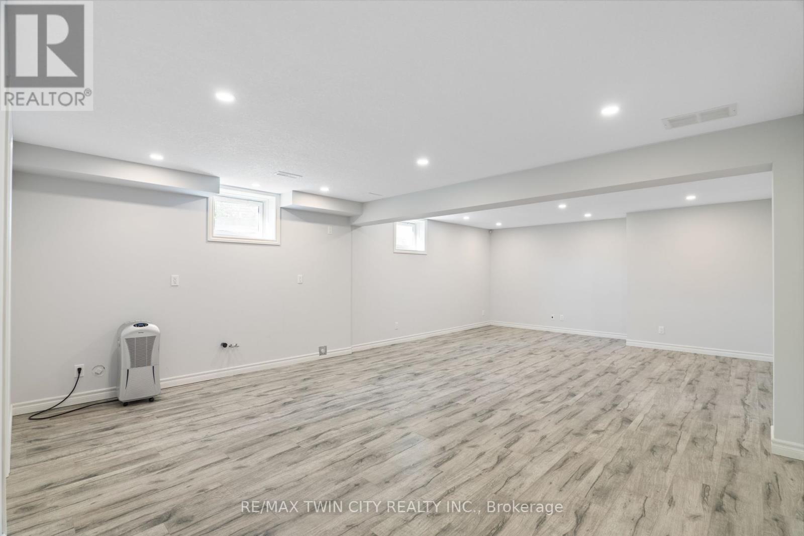 176 Pine Valley Drive, Kitchener, Ontario  N2P 2V8 - Photo 36 - X12460734