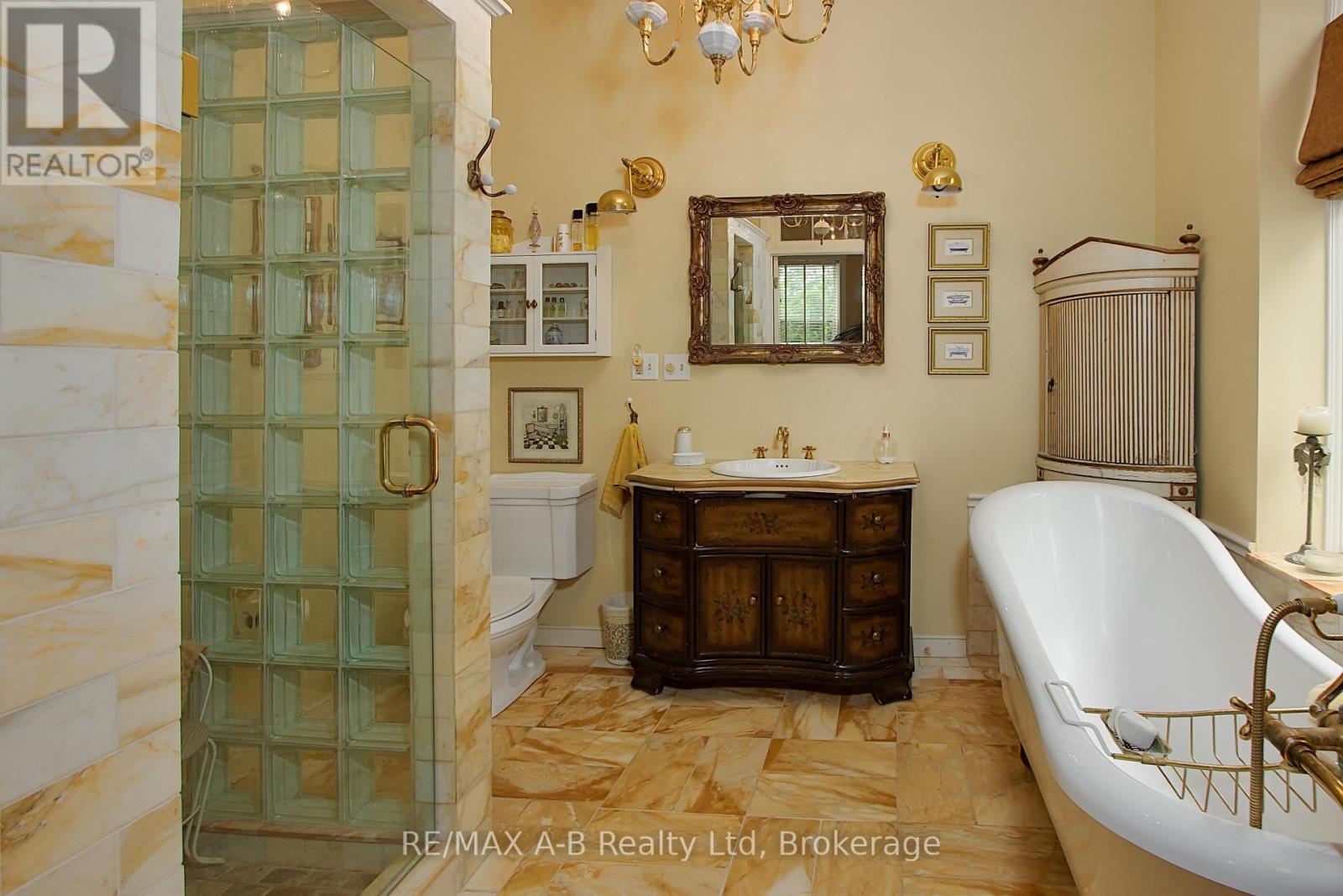 12096 Gale Road, North Middlesex, Ontario  N0M 1A0 - Photo 23 - X12451520