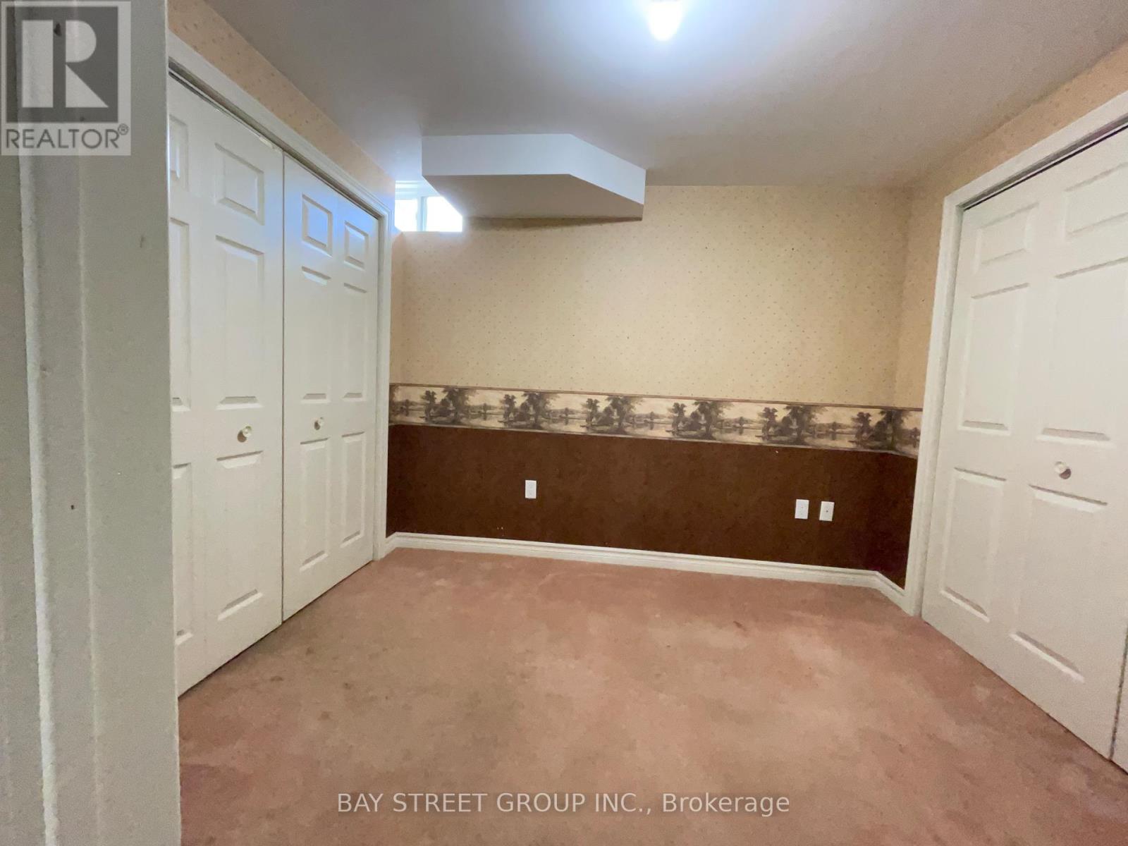 4404 Vallence Drive, Burlington, Ontario  L7L 6J7 - Photo 19 - W12430204