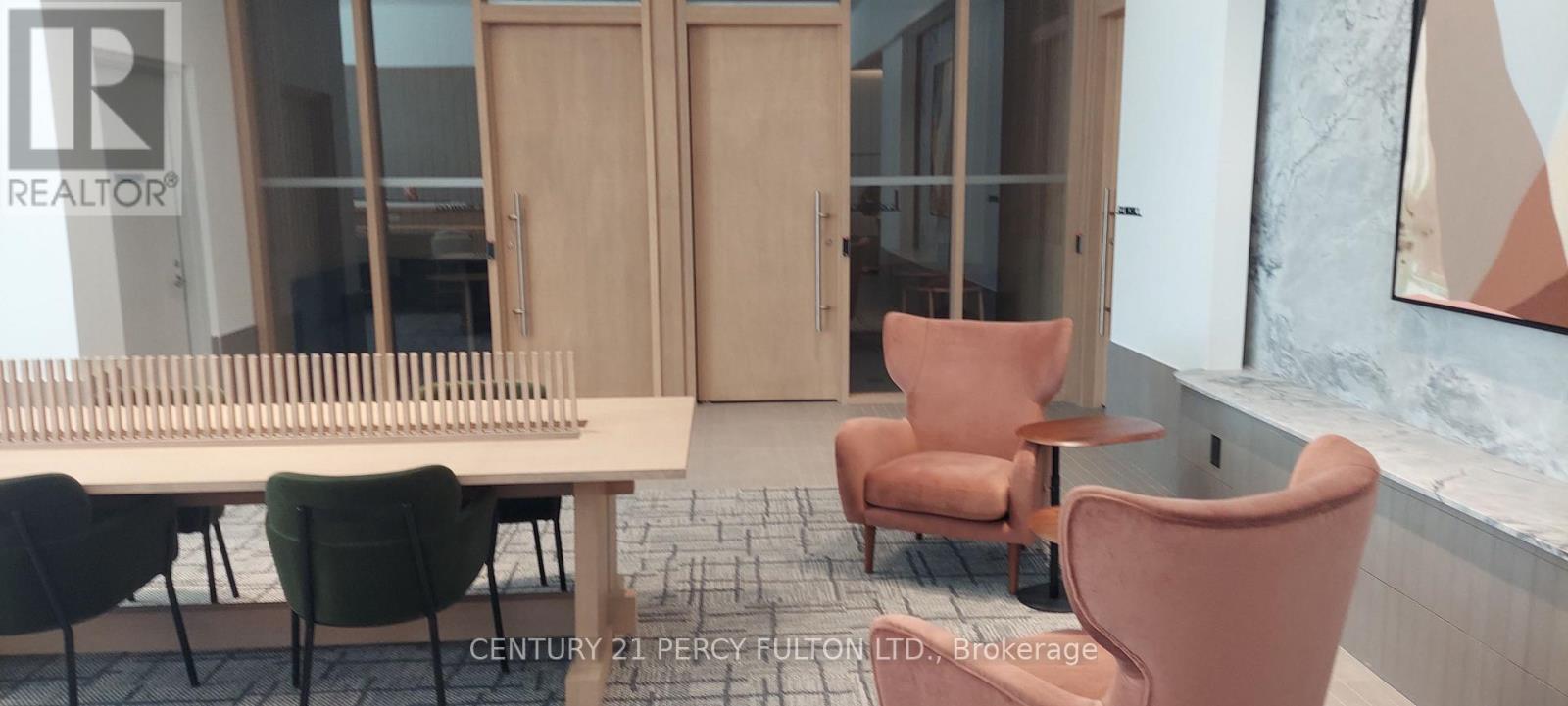 501 - 395 Square One Drive, Mississauga, Ontario  L5B 0P6 - Photo 2 - W12460311