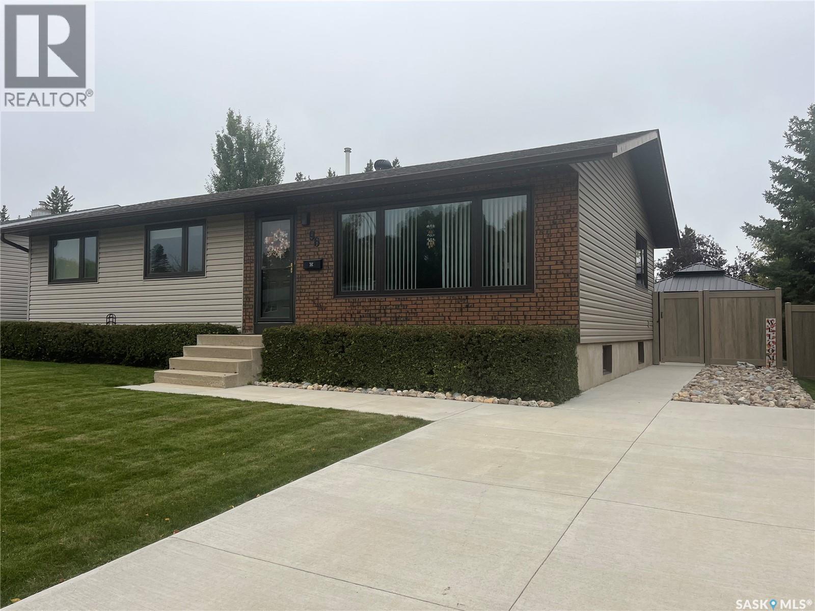 96 Dalewood CRESCENT, Yorkton, Saskatchewan