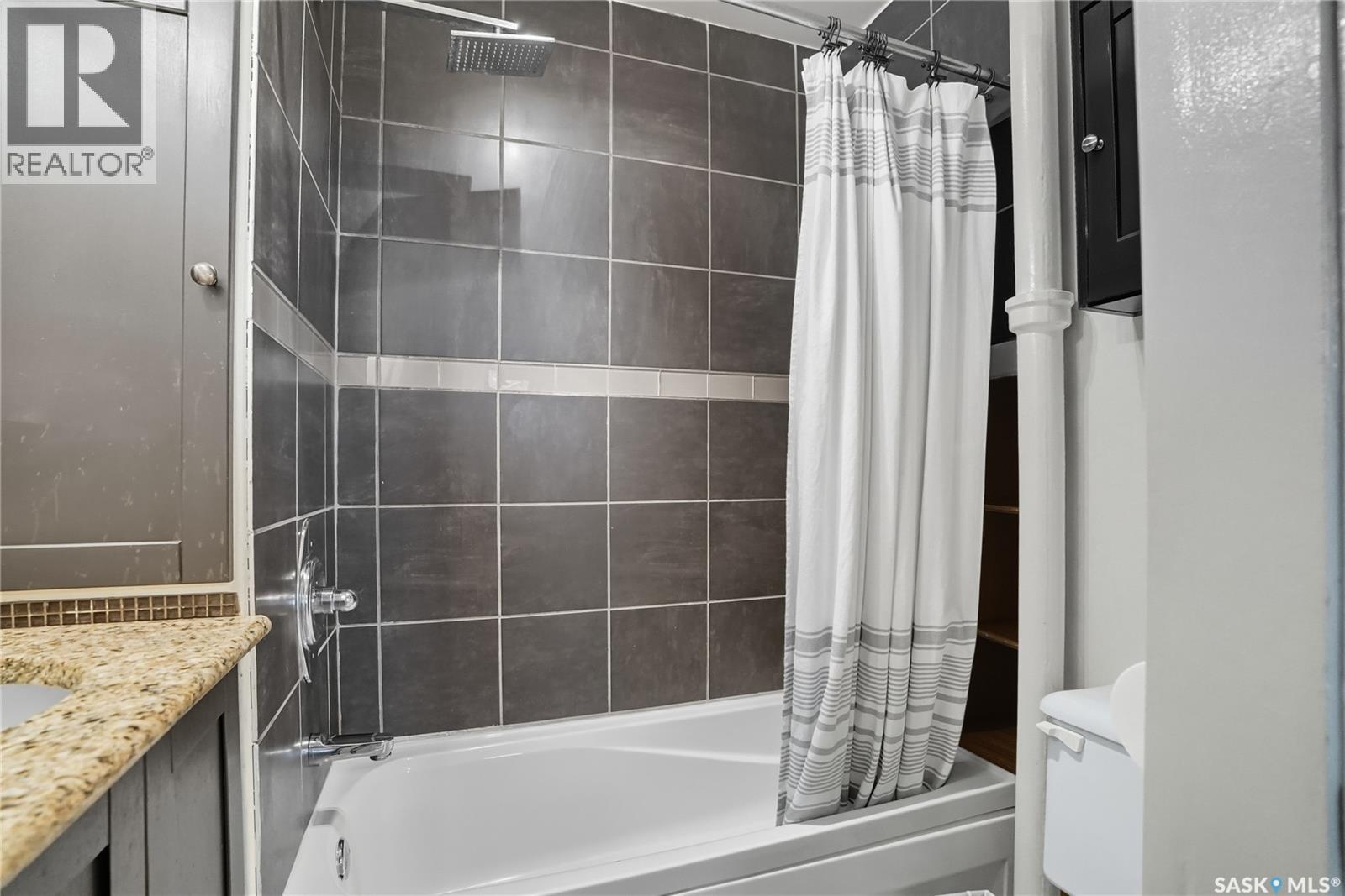 912 5th Avenue N, Saskatoon, Saskatchewan  S7K 2S1 - Photo 24 - SK020741