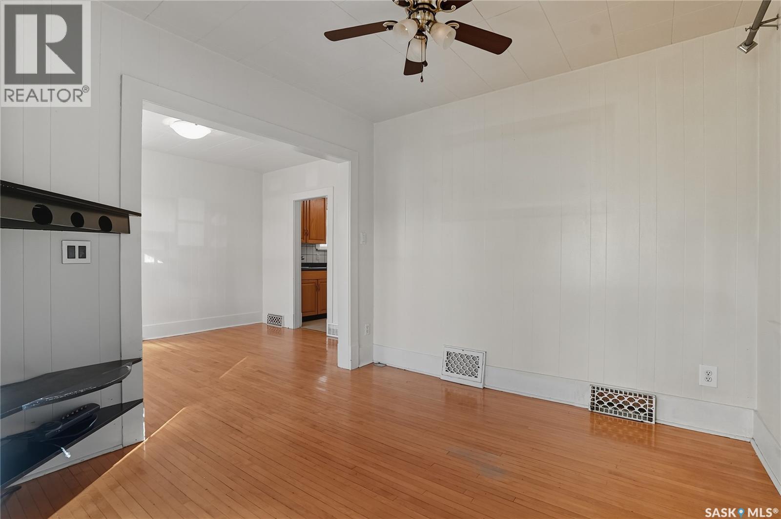 912 5th Avenue N, Saskatoon, Saskatchewan  S7K 2S1 - Photo 5 - SK020741