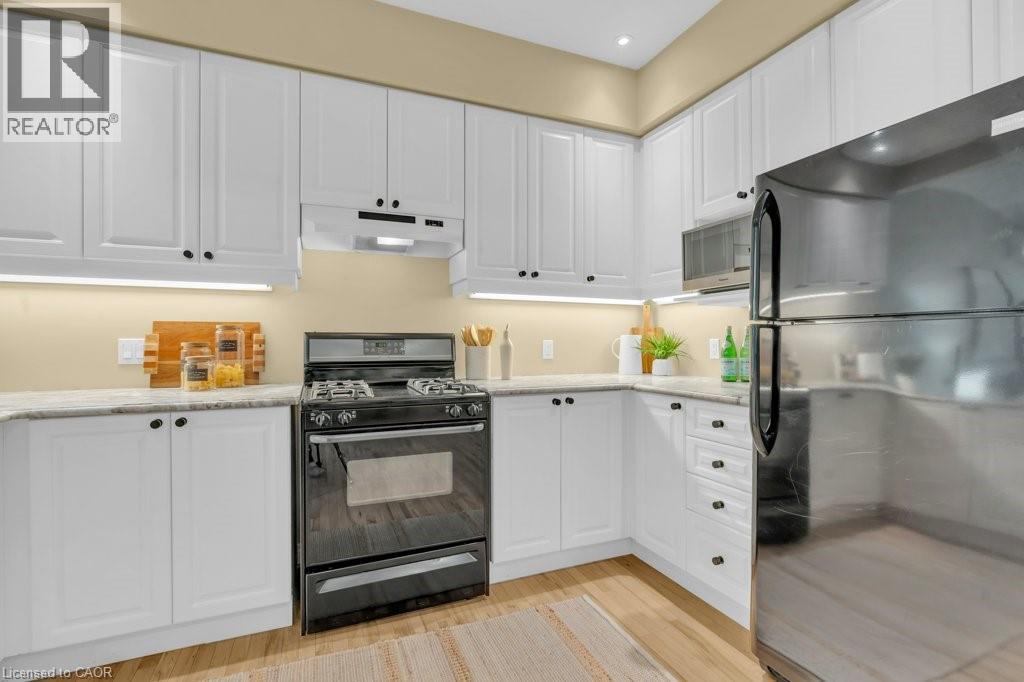 589 Winterburg Walk, Waterloo, Ontario  N2V 2M8 - Photo 10 - 40777550