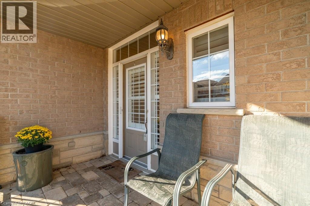 589 Winterburg Walk, Waterloo, Ontario  N2V 2M8 - Photo 4 - 40777550