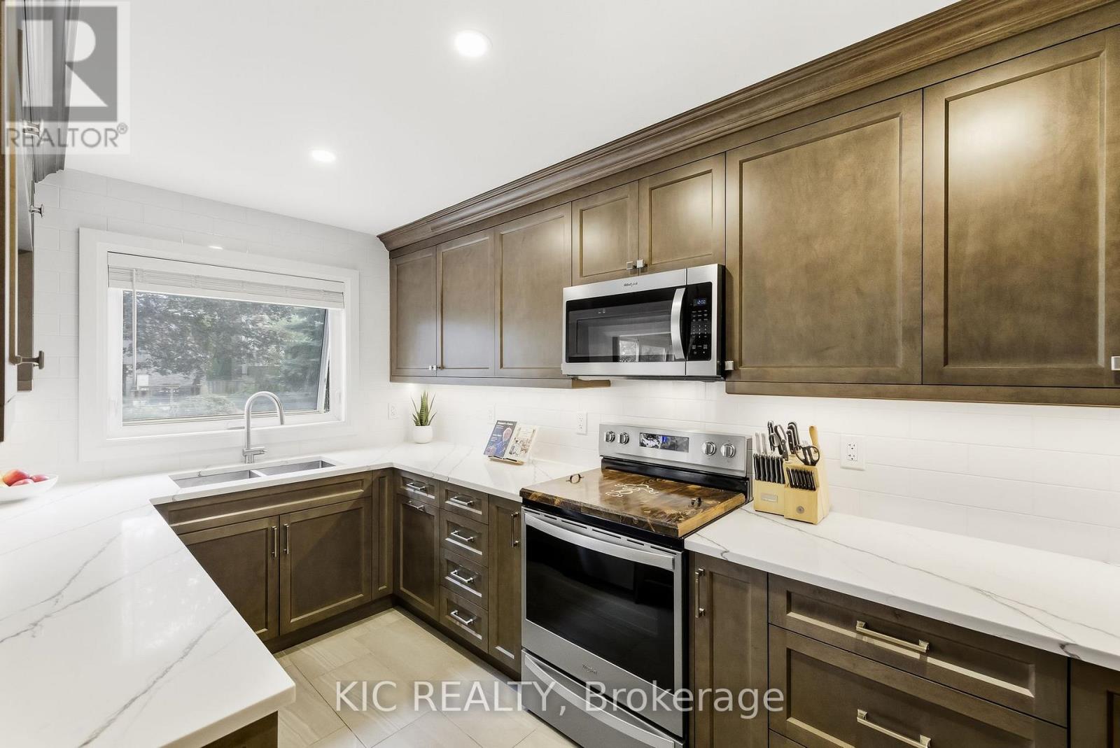 1795 Listowell Crescent, Pickering, Ontario  L1V 2Y2 - Photo 14 - E12460893