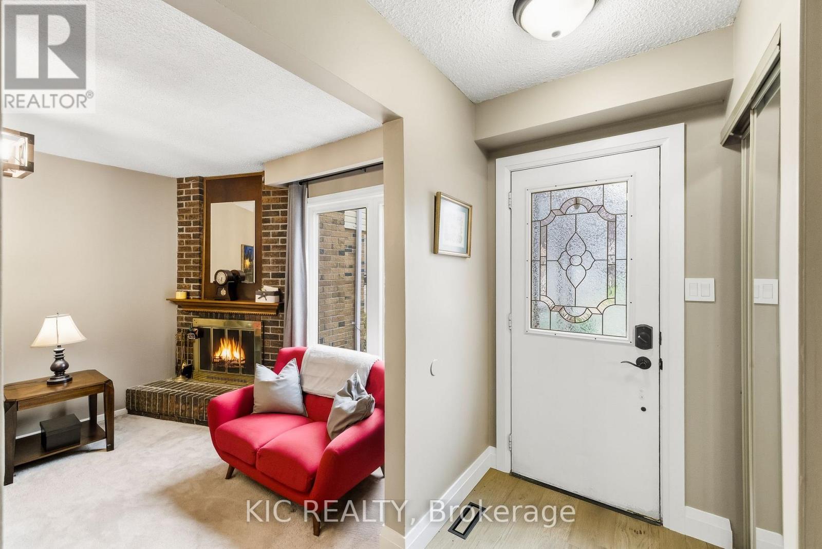 1795 Listowell Crescent, Pickering, Ontario  L1V 2Y2 - Photo 4 - E12460893