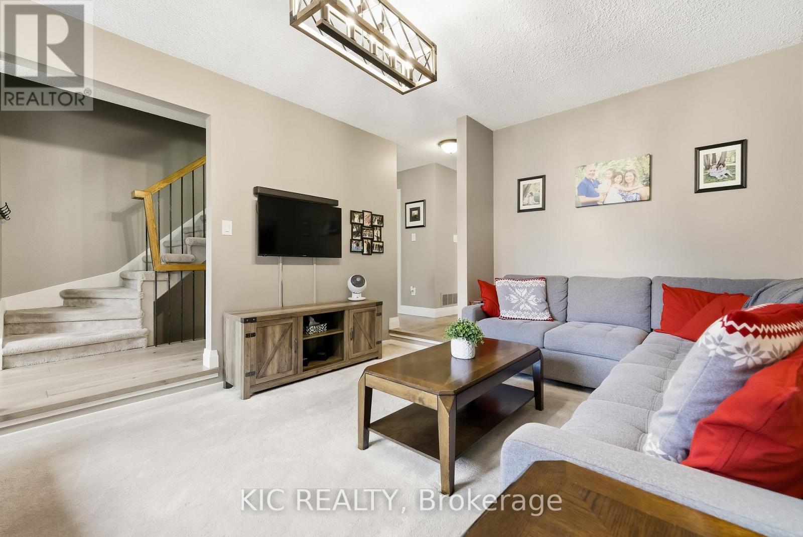 1795 Listowell Crescent, Pickering, Ontario  L1V 2Y2 - Photo 7 - E12460893