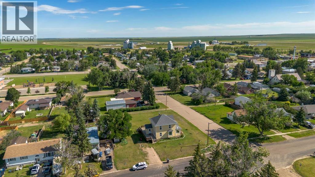 202 4 Street, Warner, Alberta  T0K 2L0 - Photo 34 - A2232947