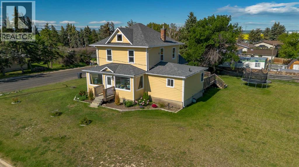 202 4 Street, Warner, Alberta  T0K 2L0 - Photo 41 - A2232947