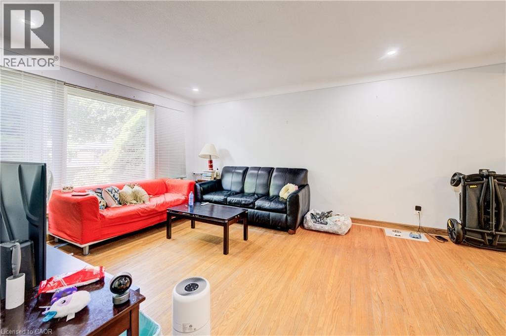 18 Edinburgh Drive, St. Catharines, Ontario  L2M 3H1 - Photo 6 - 40770161