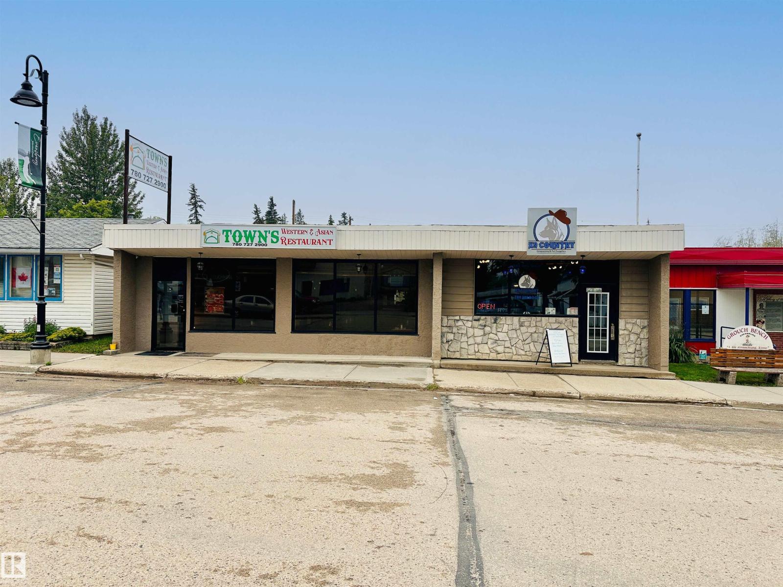 5012 ,  5014 50 Street, Evansburg, Alberta  T0E 0T0 - Photo 2 - E4462000