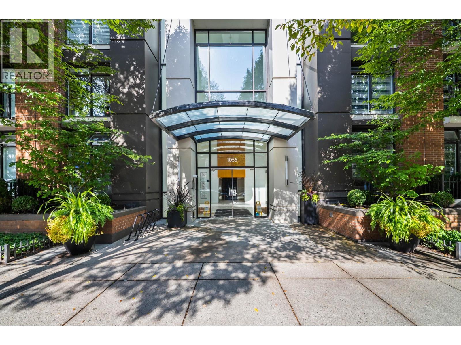 1805 1055 Homer Street, Vancouver, British Columbia  V6B 1G3 - Photo 2 - R3047142