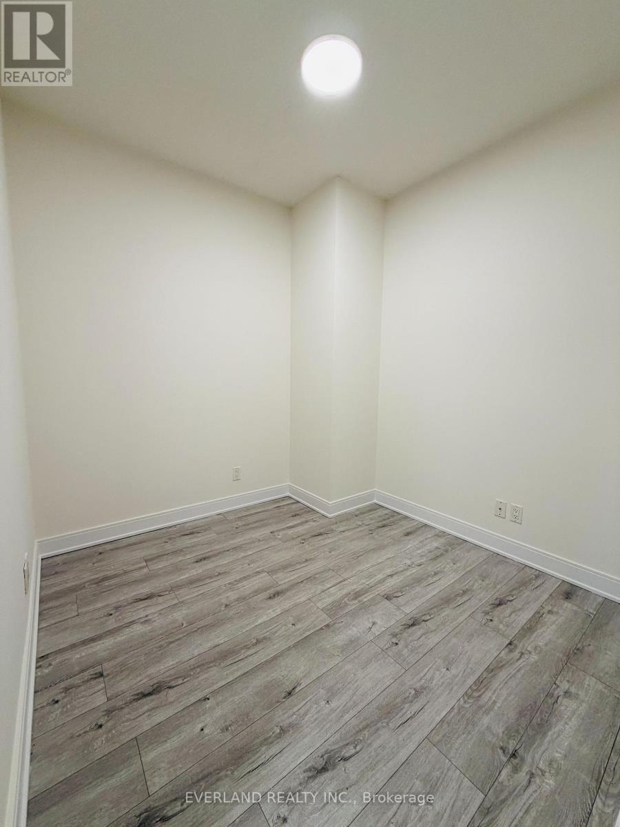 610 - 125 Village Green Square, Toronto, Ontario  M1S 0G3 - Photo 9 - E12353088