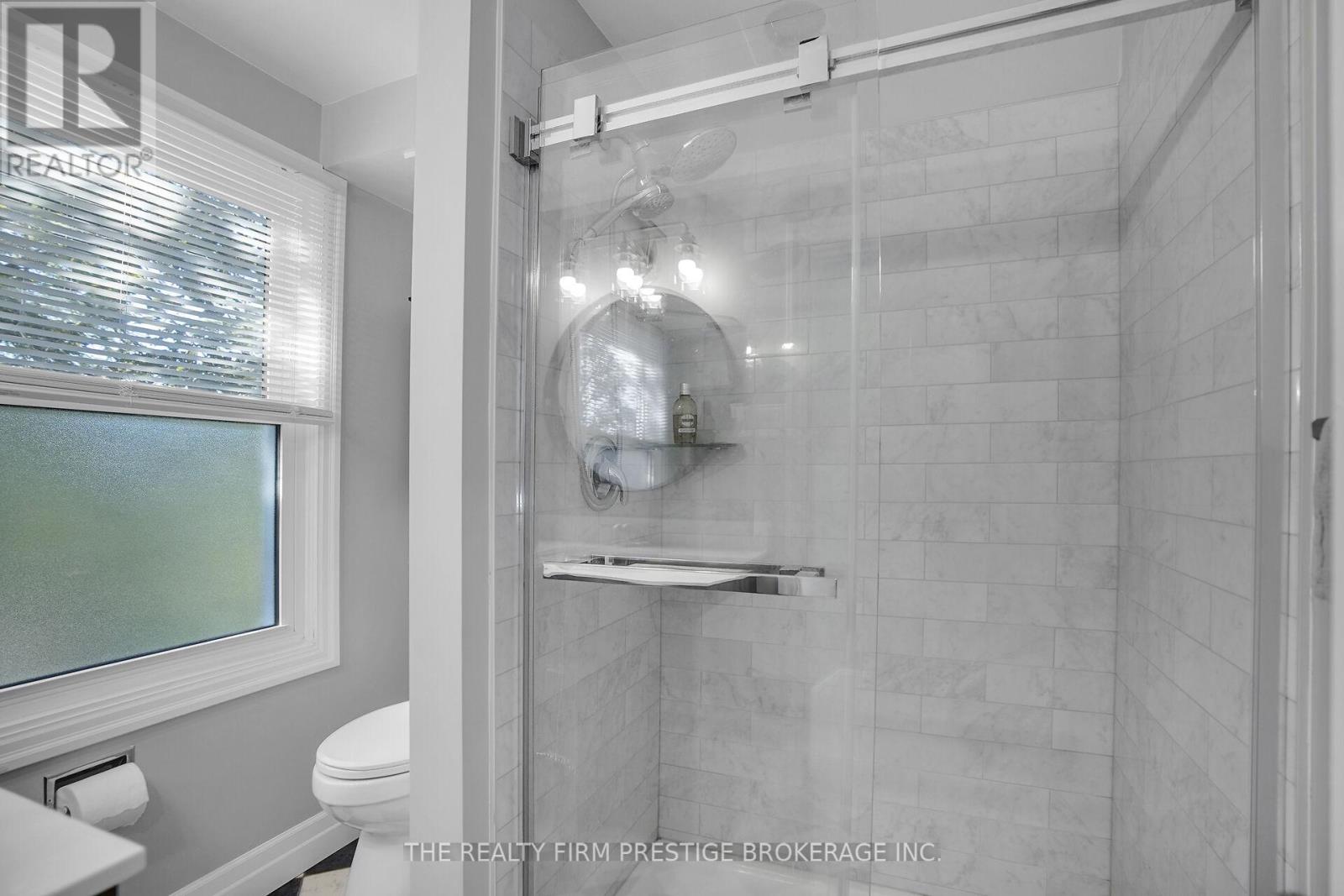 1863 Park Avenue, London East, Ontario  N5W 2J7 - Photo 15 - X12460912