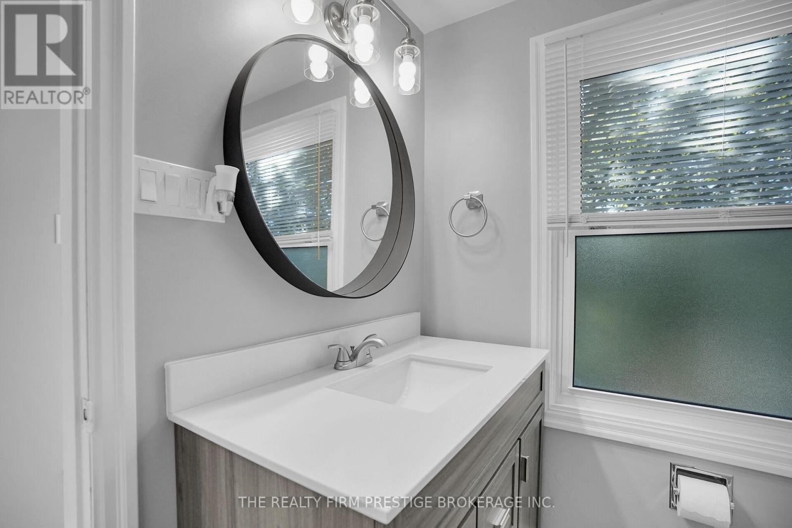 1863 Park Avenue, London East, Ontario  N5W 2J7 - Photo 16 - X12460912