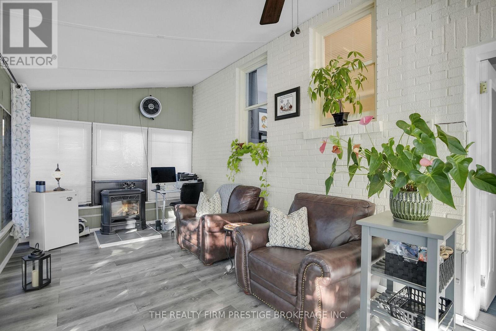 1863 Park Avenue, London East, Ontario  N5W 2J7 - Photo 22 - X12460912