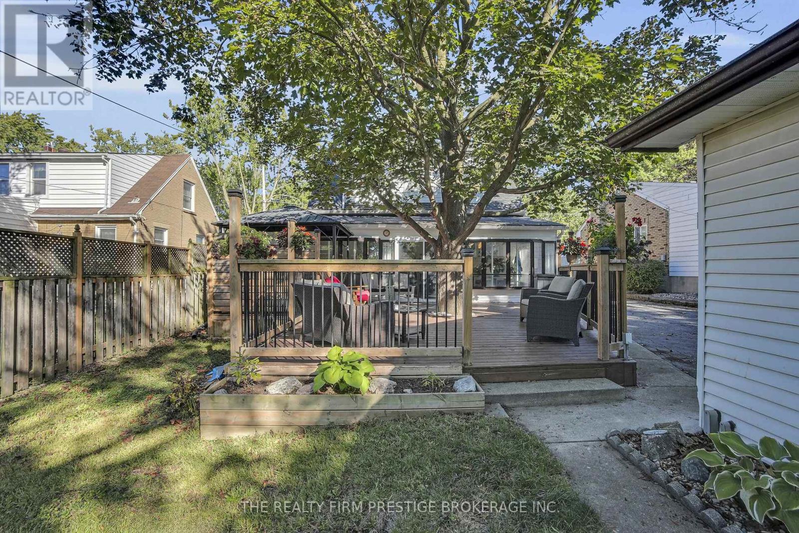 1863 Park Avenue, London East, Ontario  N5W 2J7 - Photo 26 - X12460912