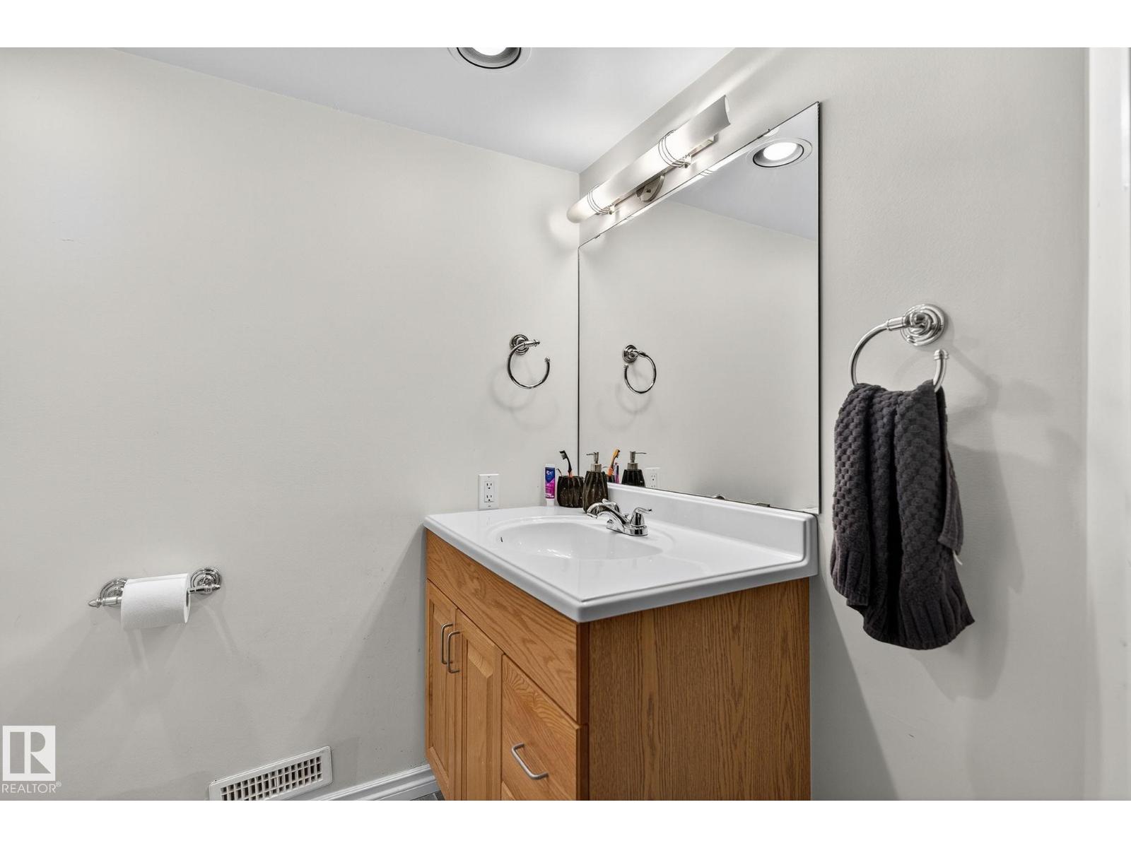 #3 1920 Millwoods Rd E Nw, Edmonton, Alberta  T6L 7C7 - Photo 27 - E4461994