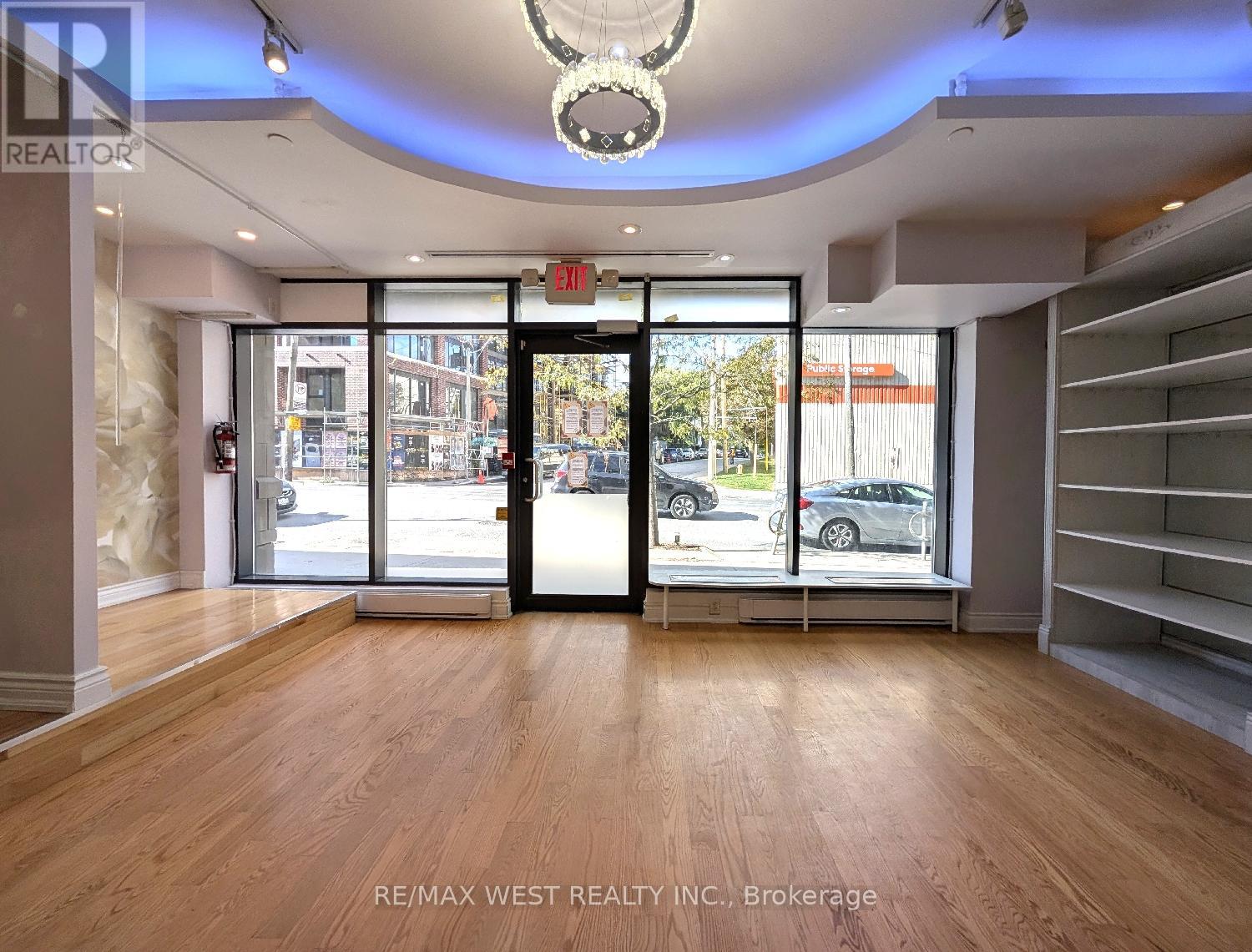 413 Keele Street, Toronto, Ontario  M6P 2K9 - Photo 8 - W12411230