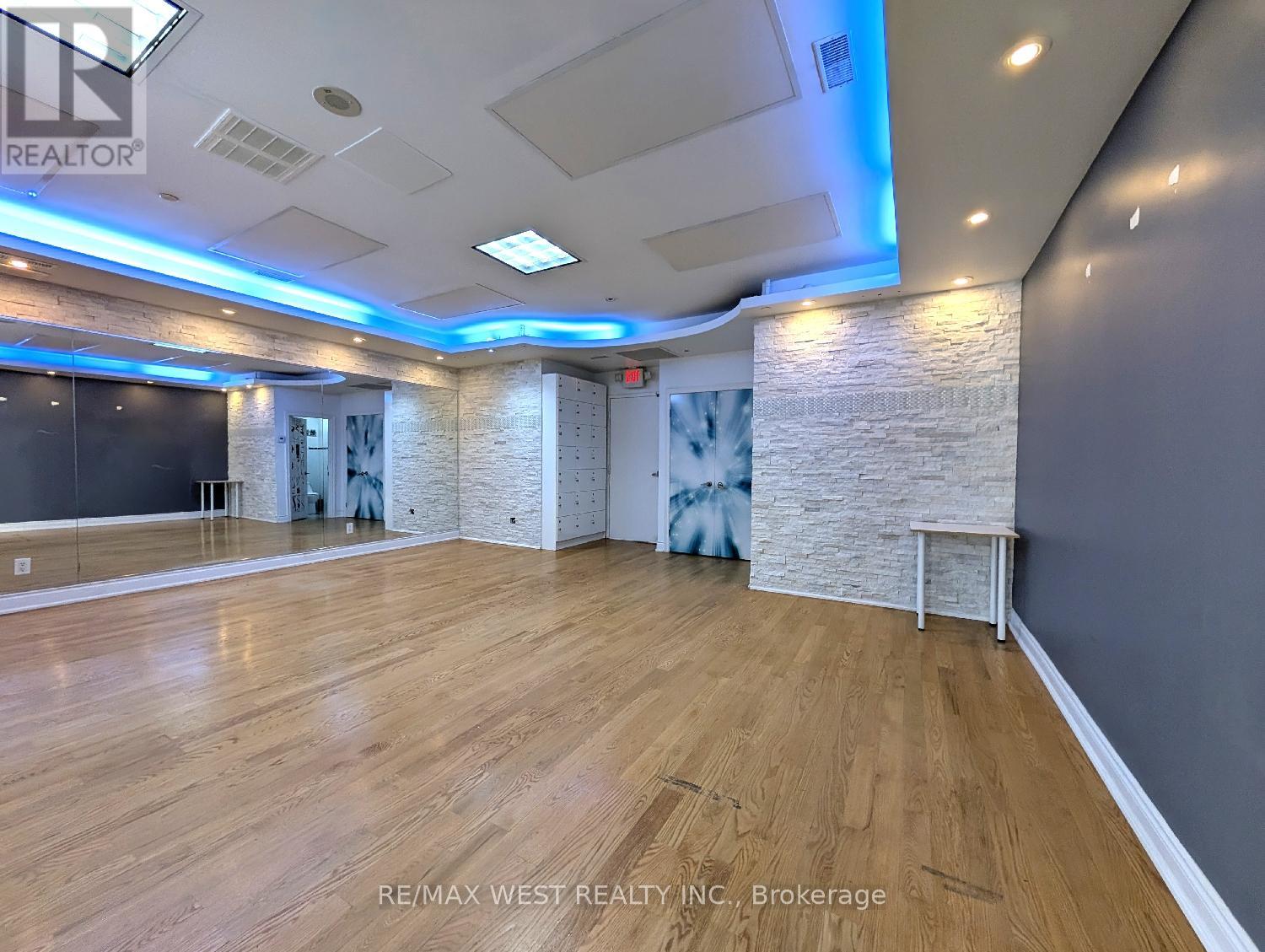 413 Keele Street, Toronto, Ontario  M6P 2K9 - Photo 9 - W12411230
