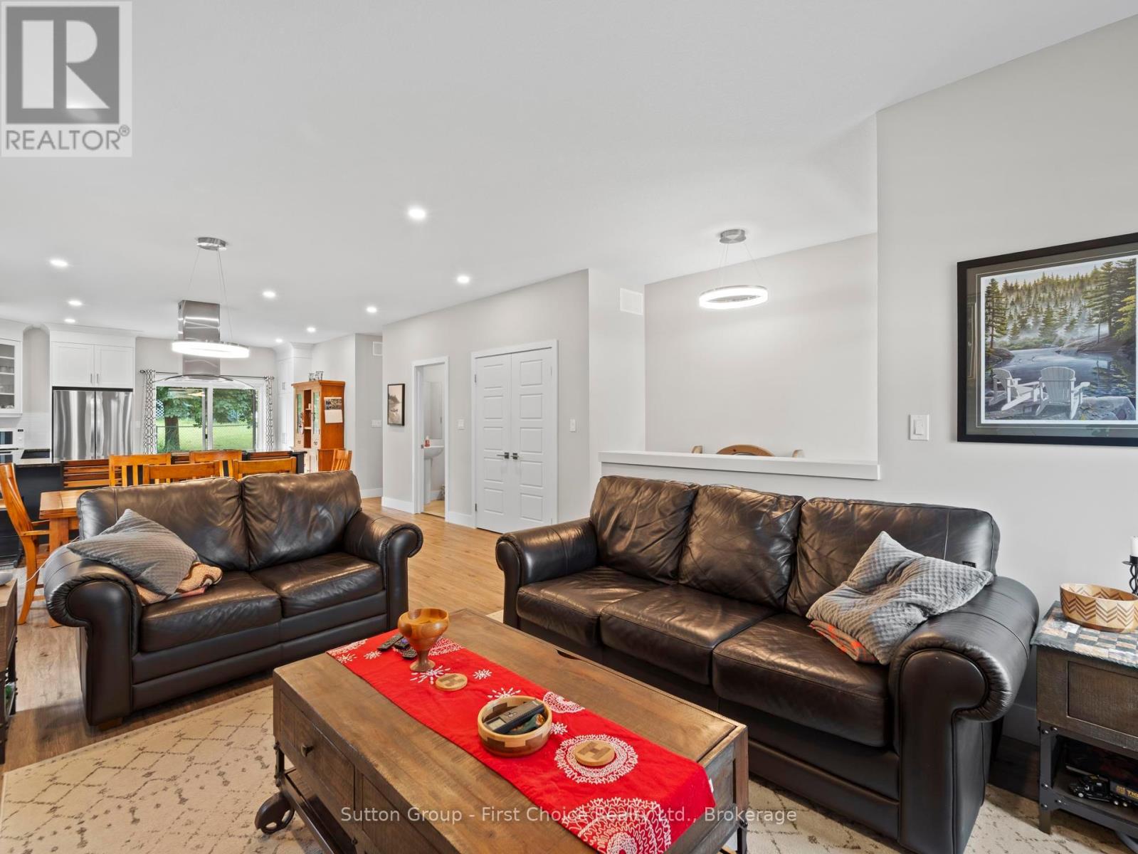 34 Yost Court, Perth East, Ontario  N0K 1M0 - Photo 12 - X12318923