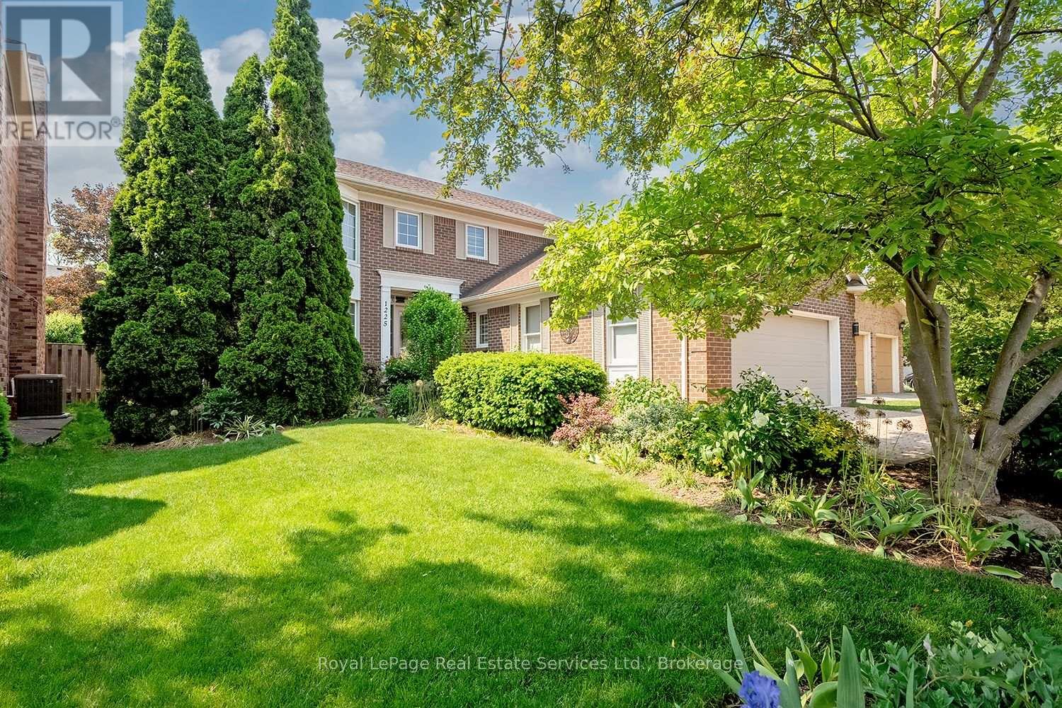 1225 Old Post Drive, Oakville, Ontario  L6M 1A5 - Photo 1 - W12460833