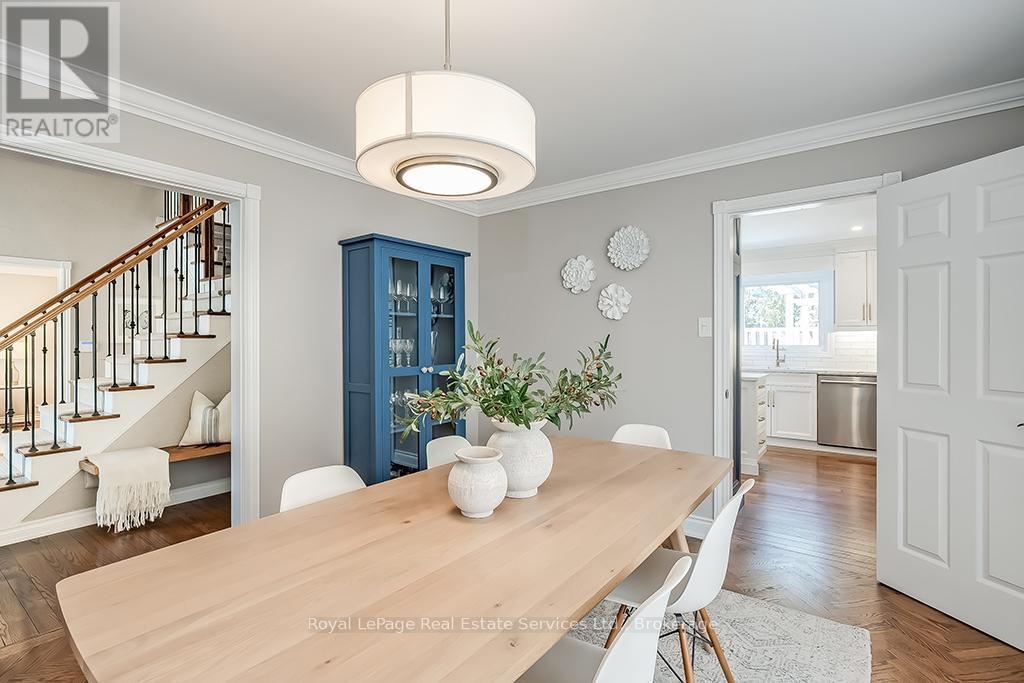 1225 Old Post Drive, Oakville, Ontario  L6M 1A5 - Photo 12 - W12460833