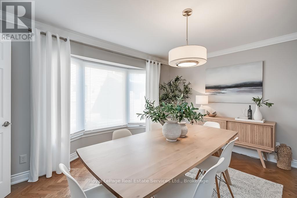 1225 Old Post Drive, Oakville, Ontario  L6M 1A5 - Photo 13 - W12460833