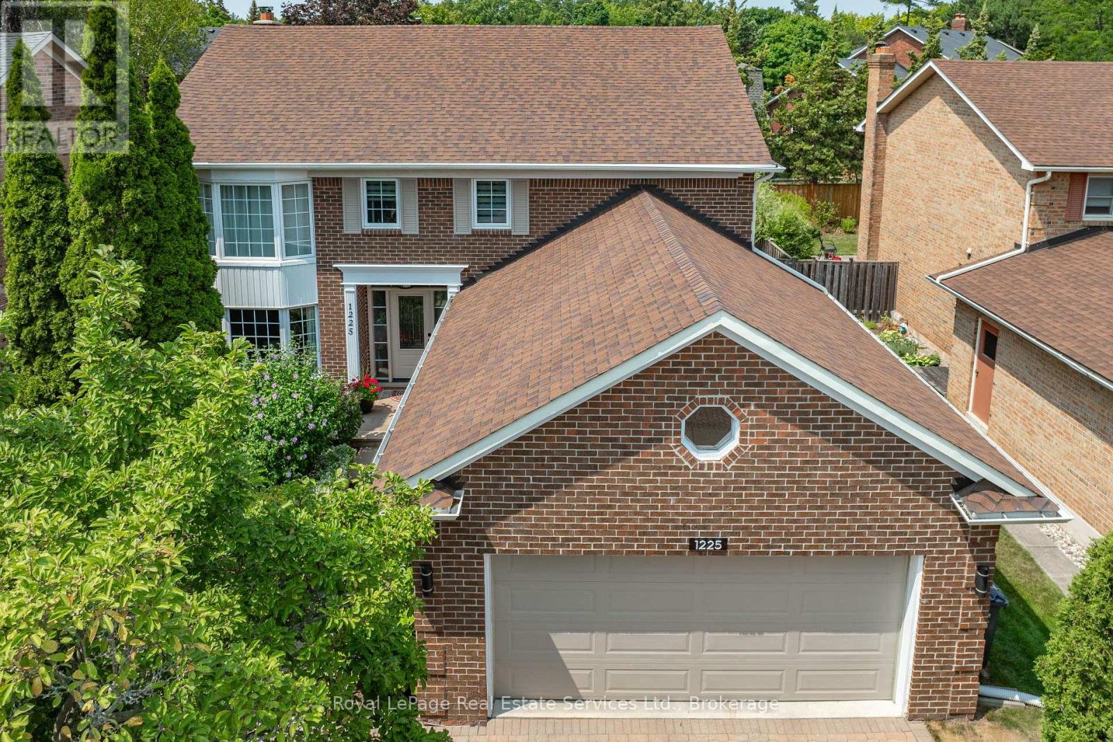 1225 Old Post Drive, Oakville, Ontario  L6M 1A5 - Photo 2 - W12460833