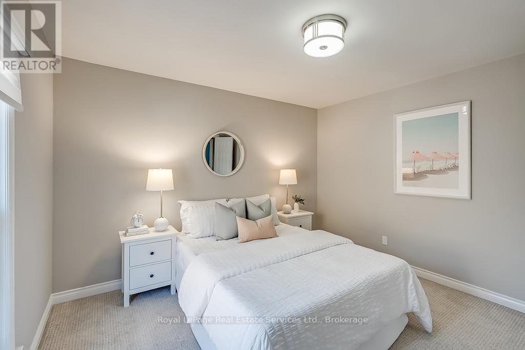 1225 Old Post Drive, Oakville, Ontario  L6M 1A5 - Photo 33 - W12460833