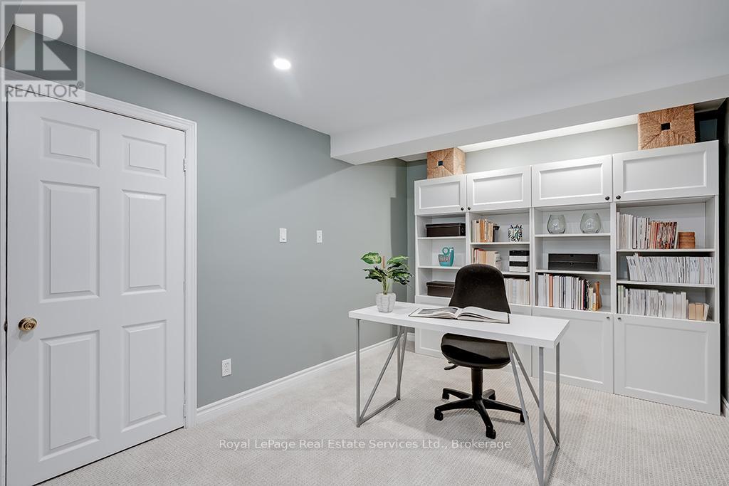 1225 Old Post Drive, Oakville, Ontario  L6M 1A5 - Photo 41 - W12460833