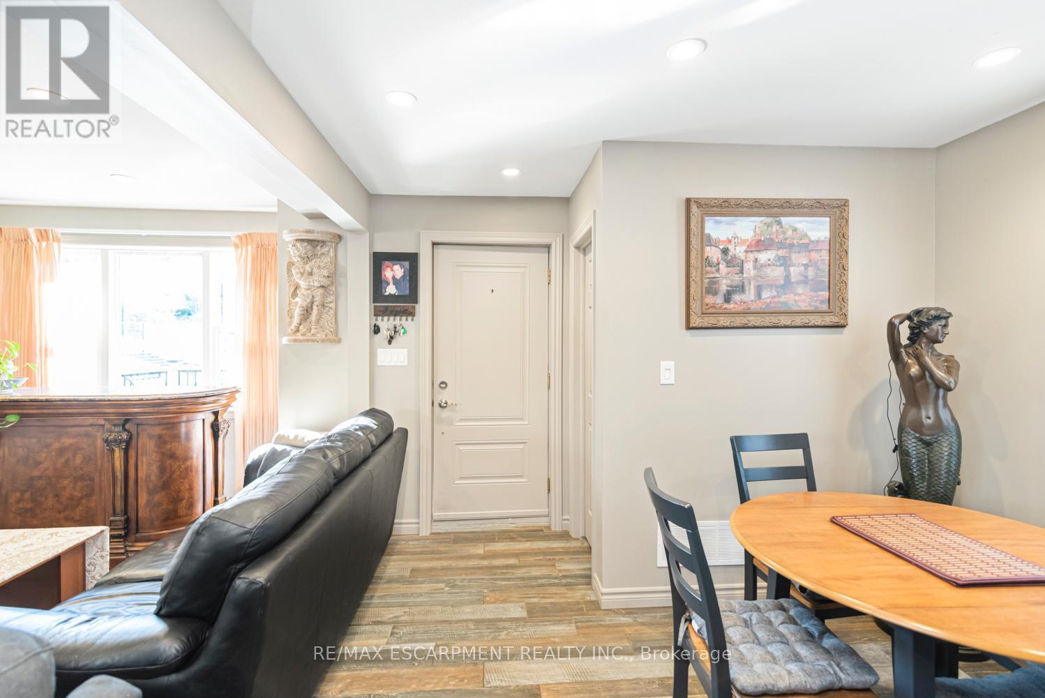 199 Kimberly Drive, Hamilton, Ontario  L8K 4L2 - Photo 8 - X12075455