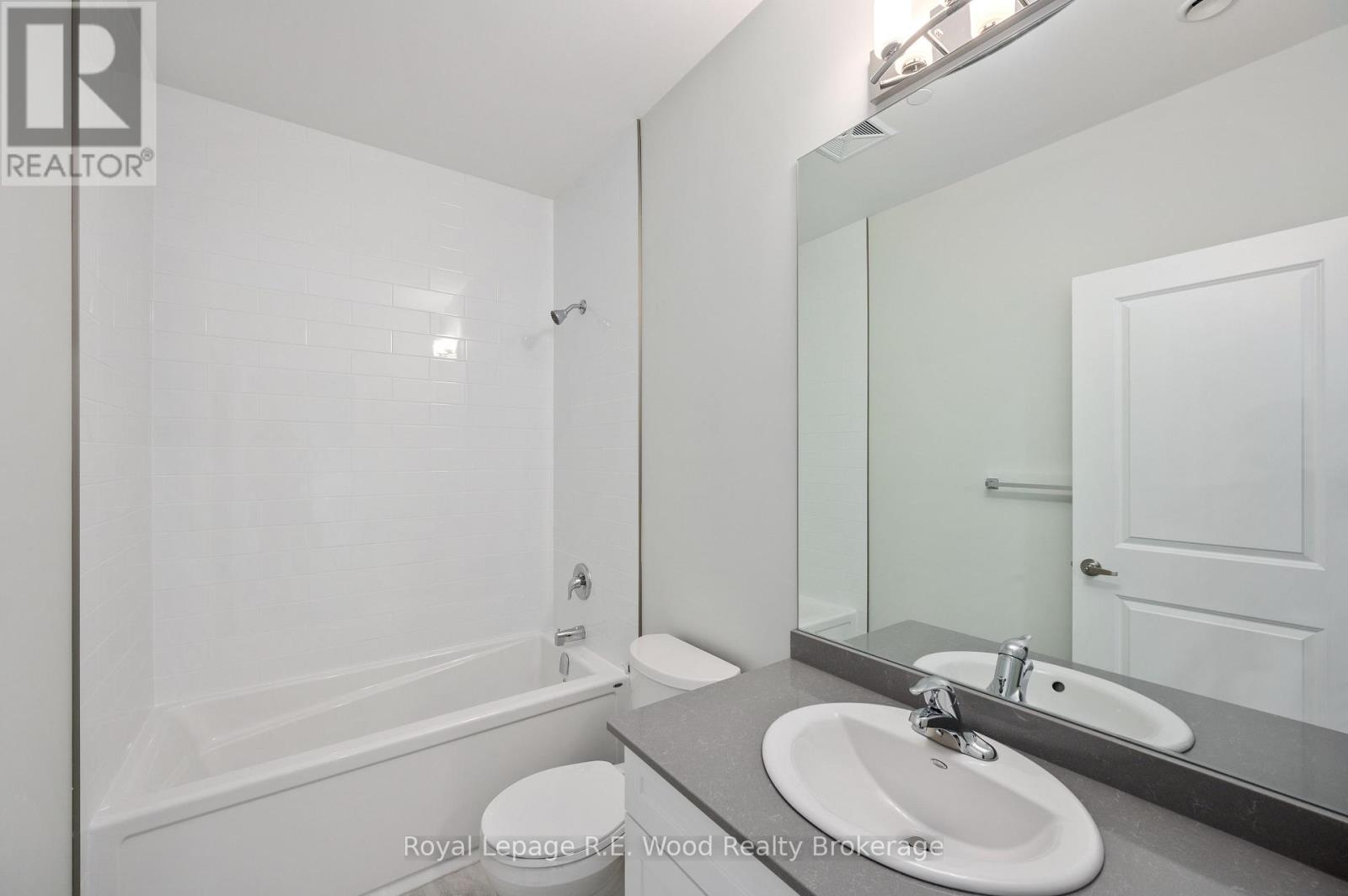 102 - 98 King Street, Tillsonburg, Ontario  N4G 5V1 - Photo 12 - X12460931