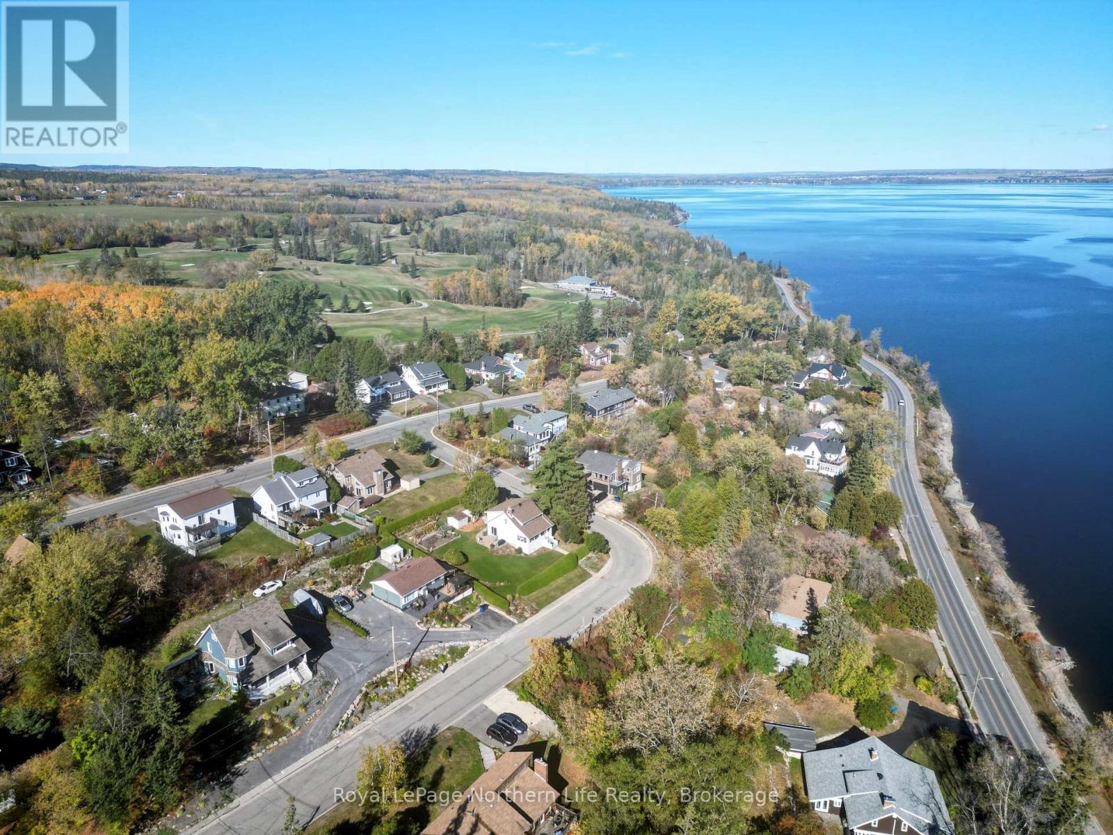 702 Rorke Avenue, Temiskaming Shores, Ontario  P0J 1K0 - Photo 3 - T12460950