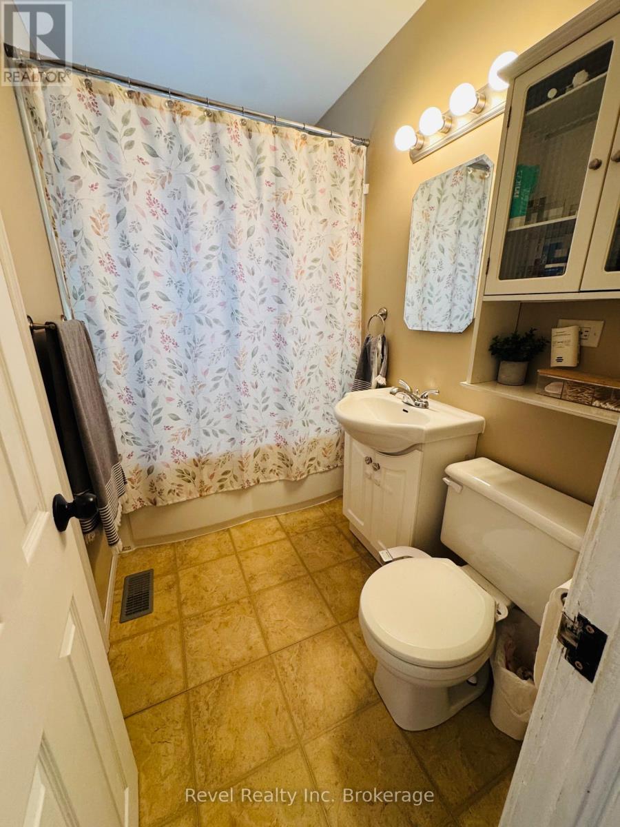 2131 Pearson Street, North Bay, Ontario  P1B 6V2 - Photo 16 - X12460840