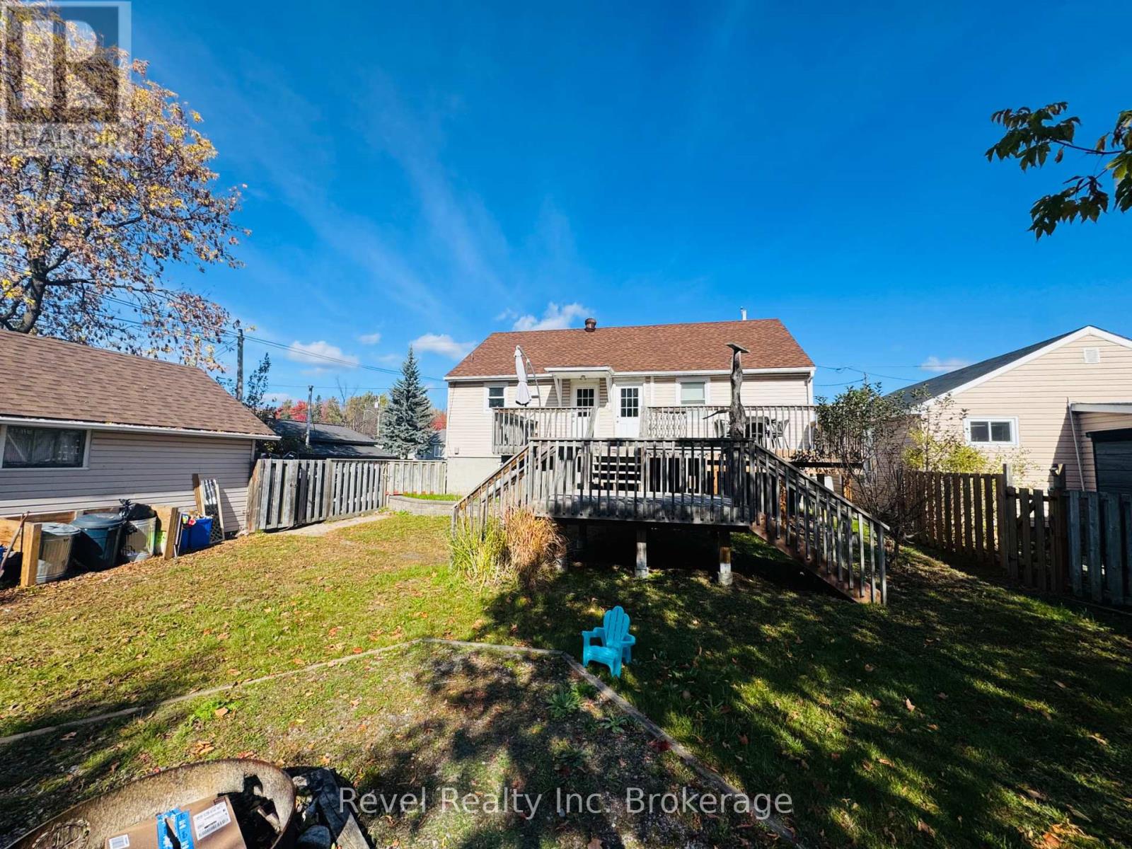 2131 Pearson Street, North Bay, Ontario  P1B 6V2 - Photo 3 - X12460840