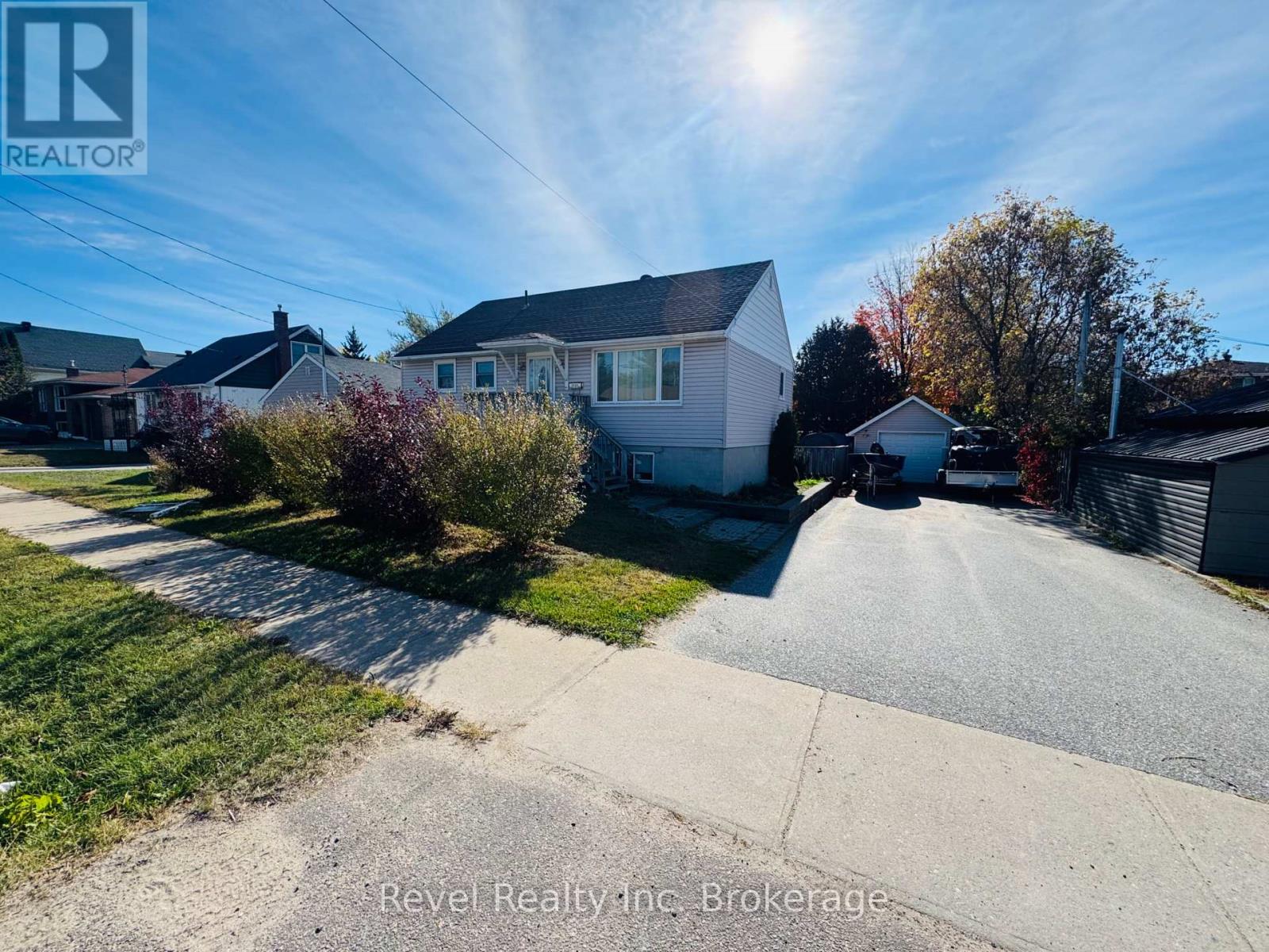 2131 Pearson Street, North Bay, Ontario  P1B 6V2 - Photo 37 - X12460840