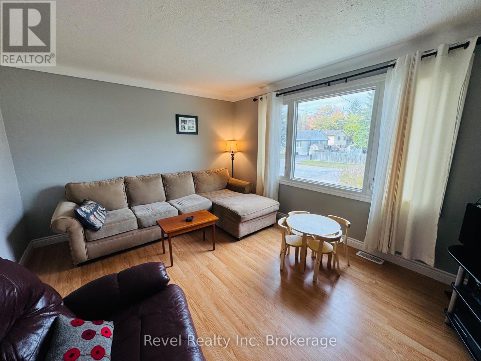2131 Pearson Street, North Bay, Ontario  P1B 6V2 - Photo 6 - X12460840