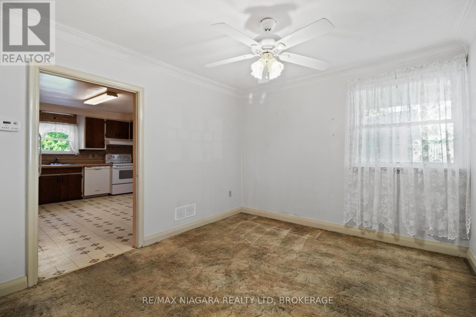 613 Queenston Road, Niagara-On-The-Lake, Ontario L0S 1J0 - Photo 12 - X12460907