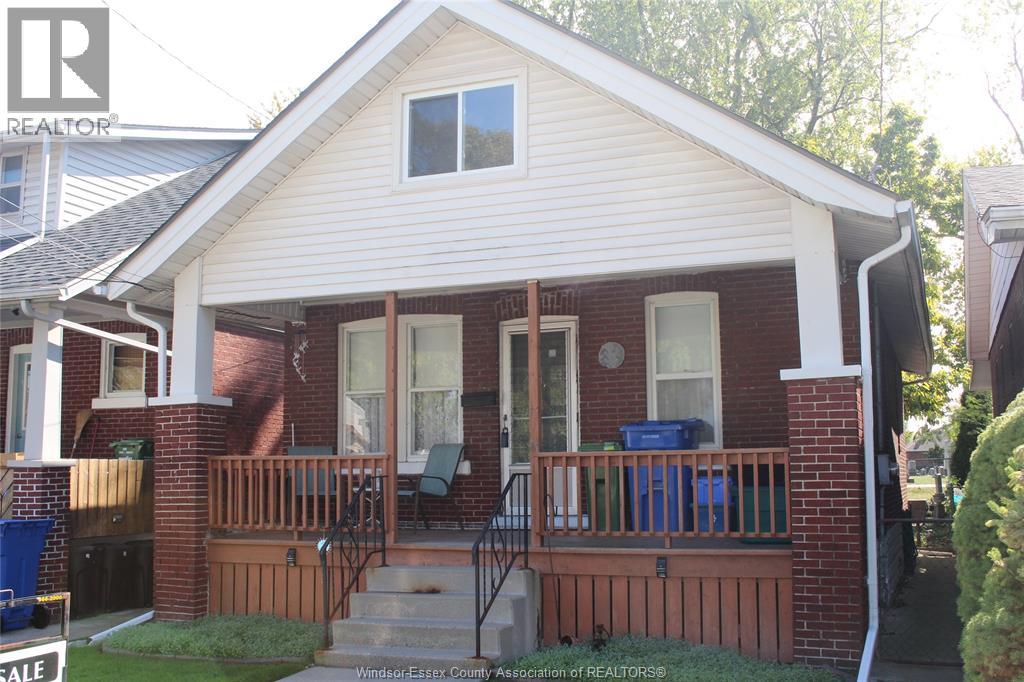 MLS# 25026004: 585 ALLENDALE, Windsor, Canada